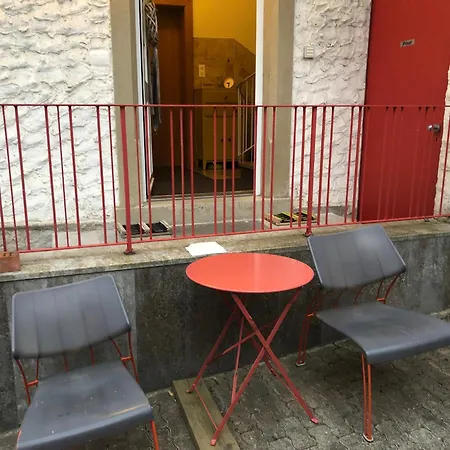 In Gelb, Mit Balkon, Kamin, 50 Schritte Zu Radweg, Ideal For Long Stay, 4 Singles In Single *